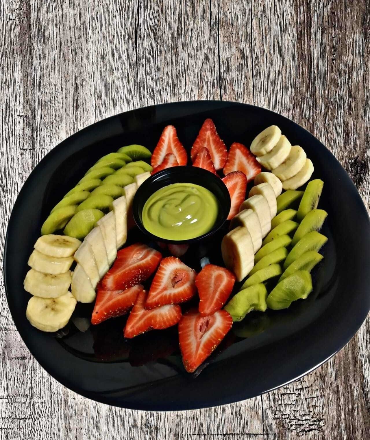 Antep Fıstıklı Çikolatalı Meyve Tabağı