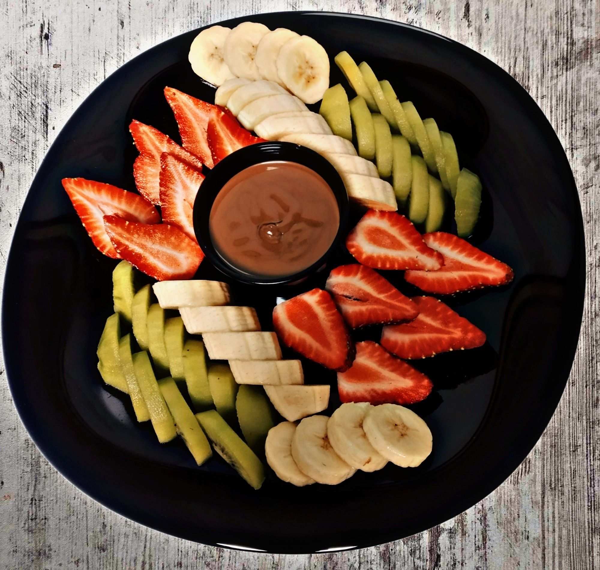 Sütlü Çikolatalı Meyve Tabağı